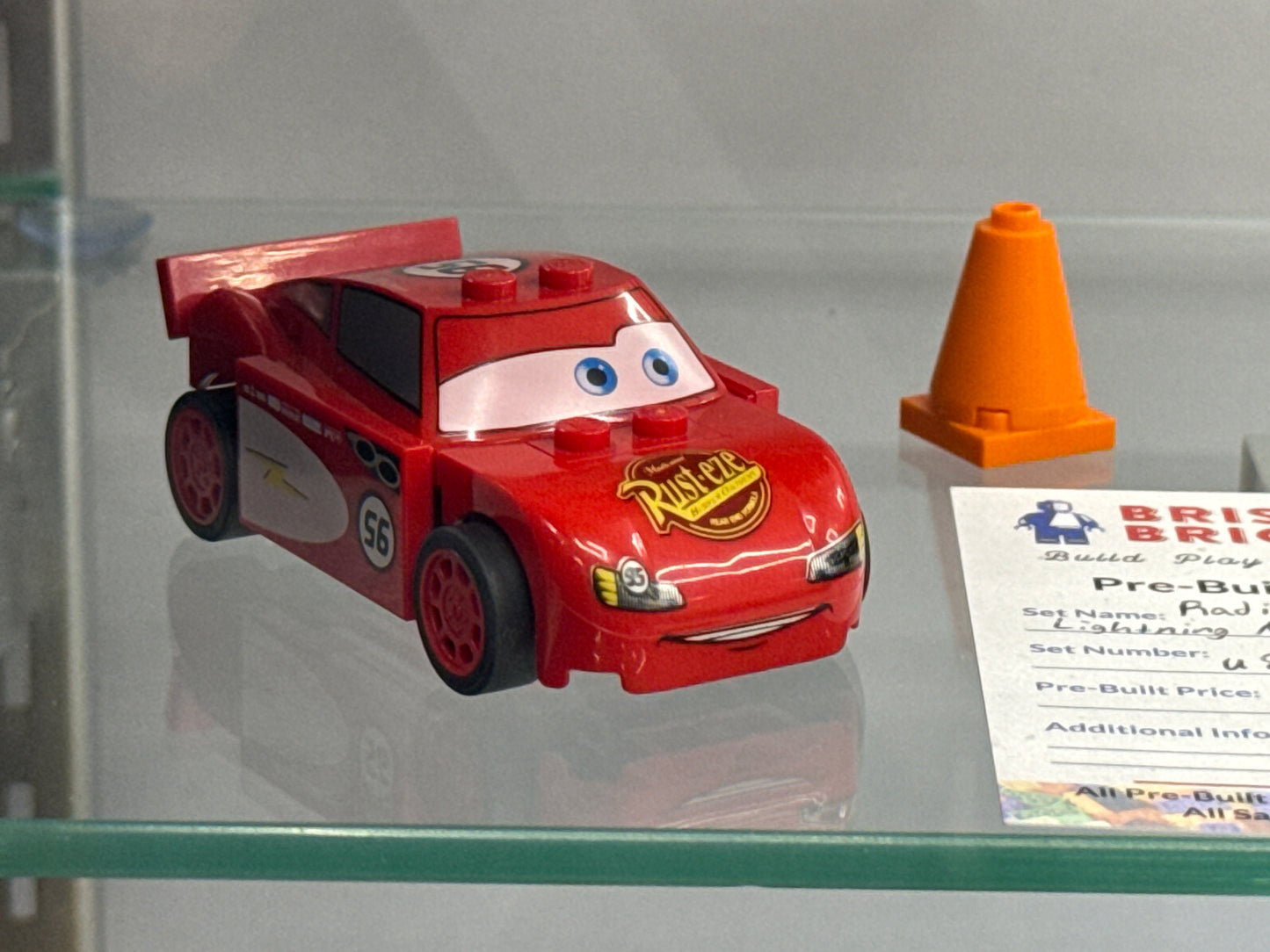 U8200 - Radiator Springs Lightning McQueen