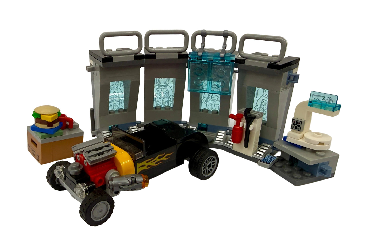 U76167 - Iron Man Armory (Pre-Built)
