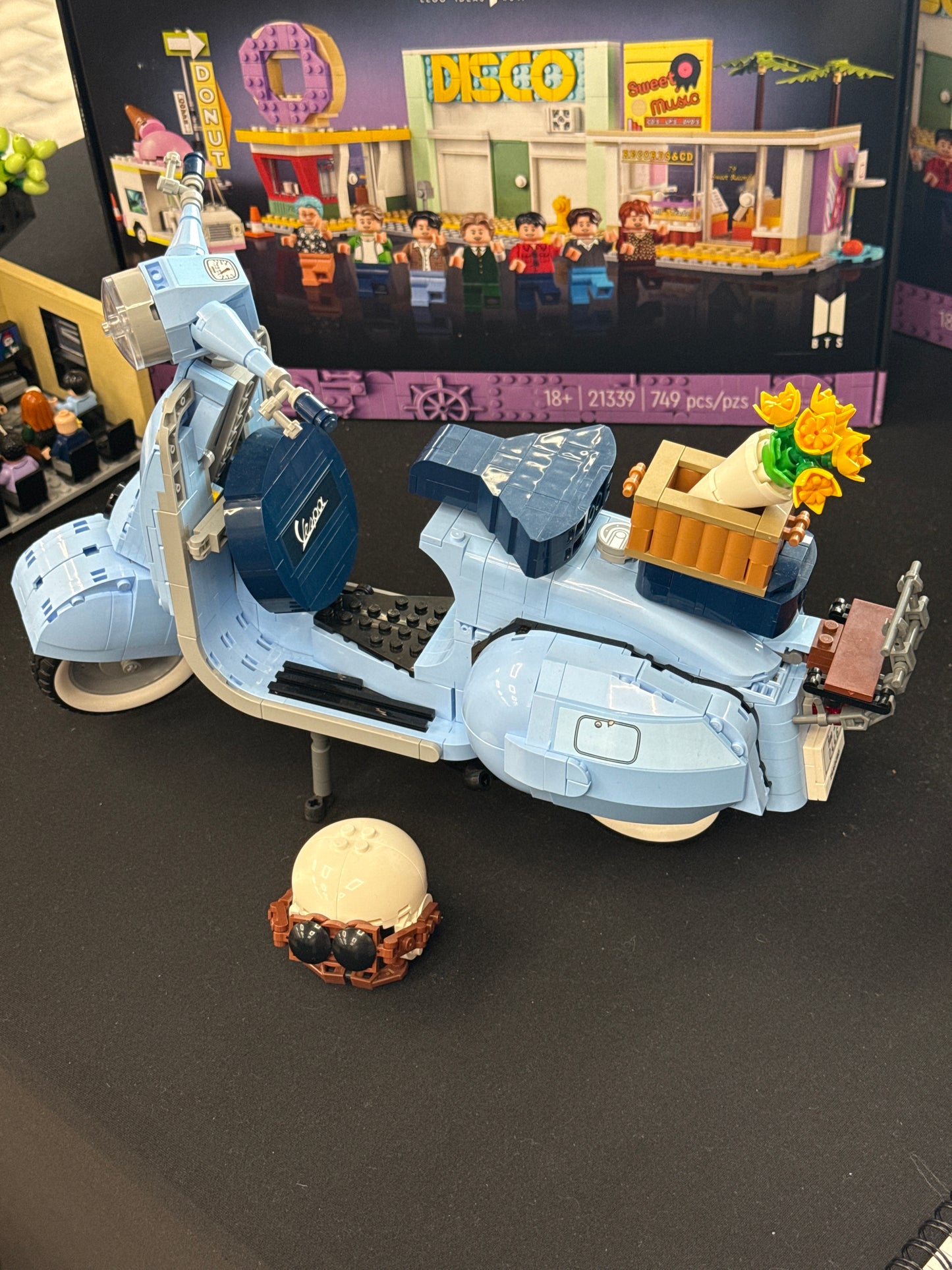 U10298 - Vespa 125