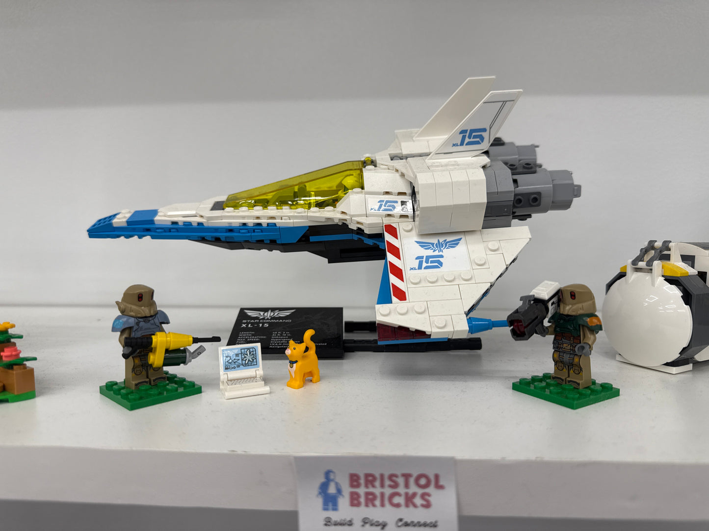 U76832 - XL-15 Spaceship
