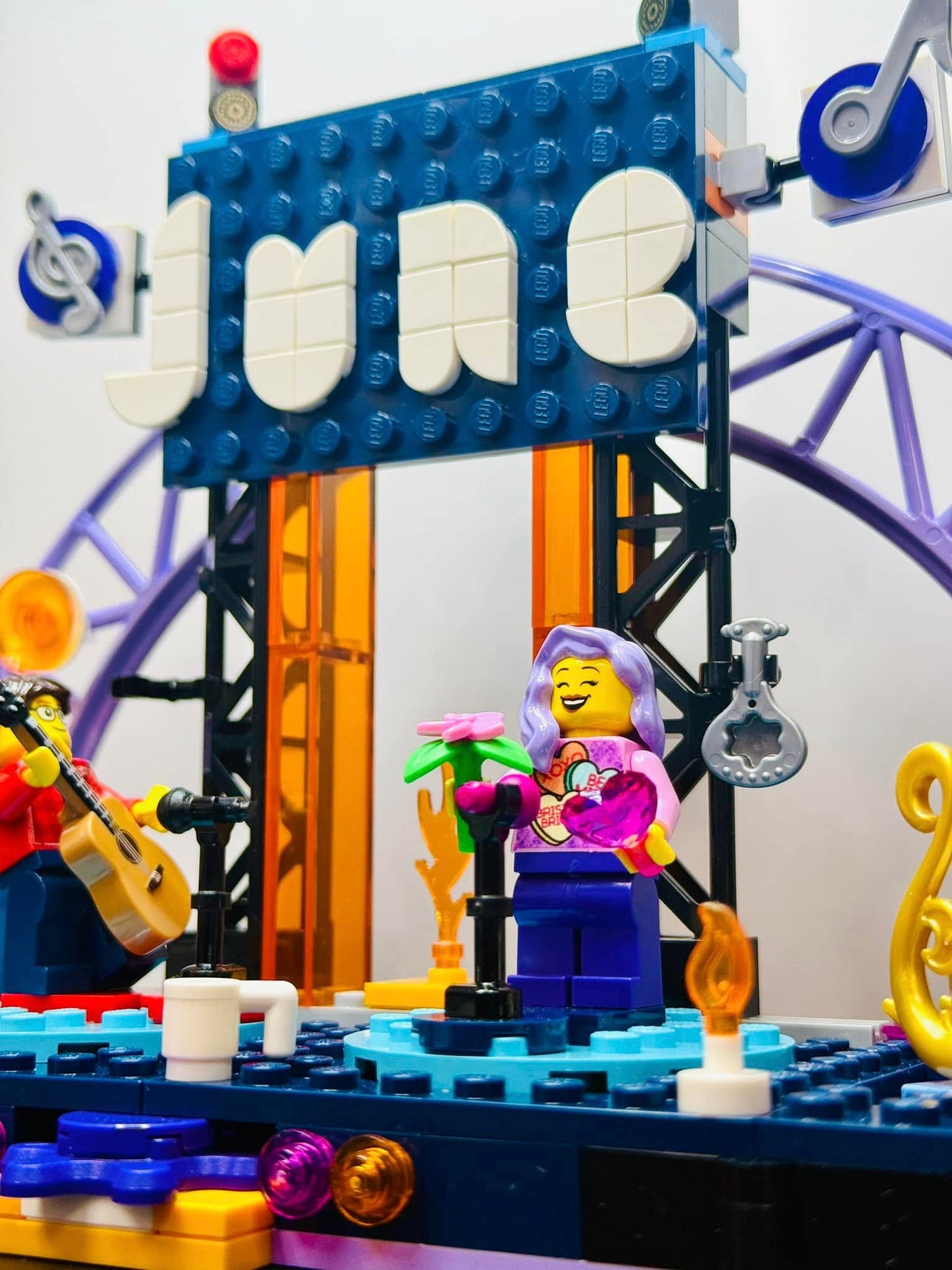 June Minifigure 2025 - Limited Edition