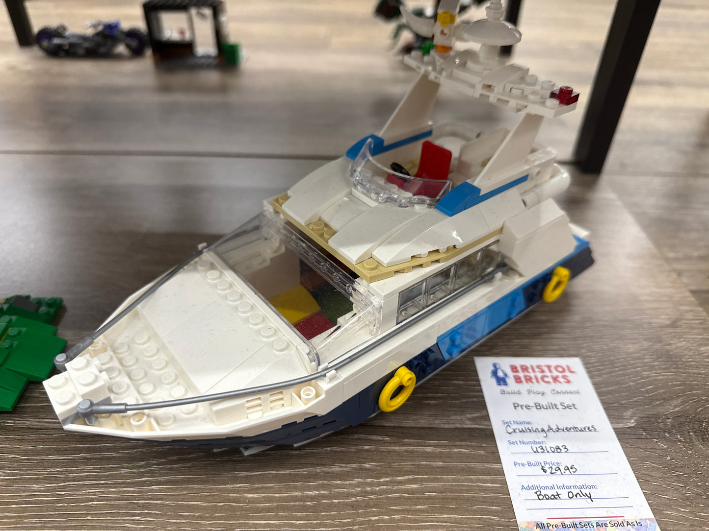u31083 - Cruising Adventures
