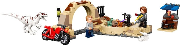 U76945 - Atrociraptor Dinosaur: Bike Chase