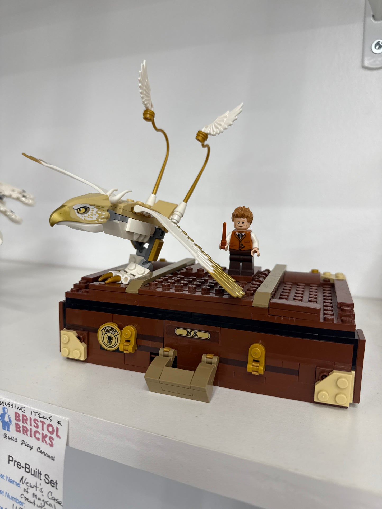 U75952 - Newt's Case of Magical Creatures