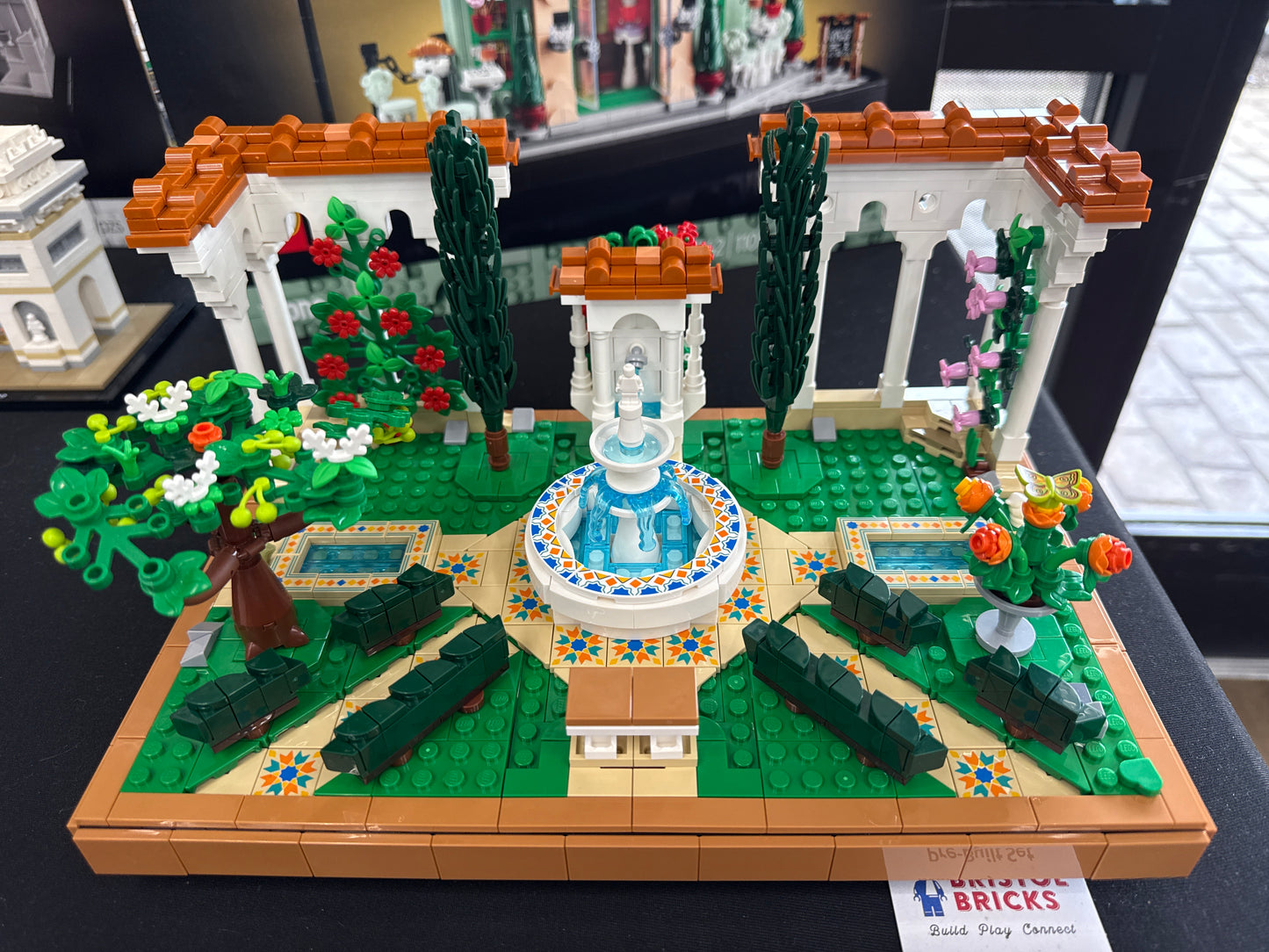 U10359 - Fountain Garden