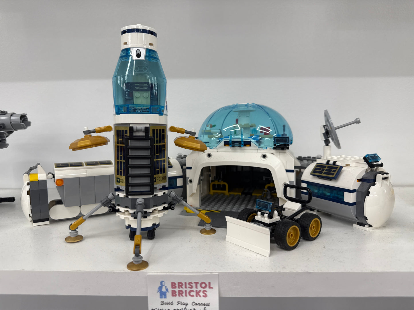 u60350 - Lunar Research Base