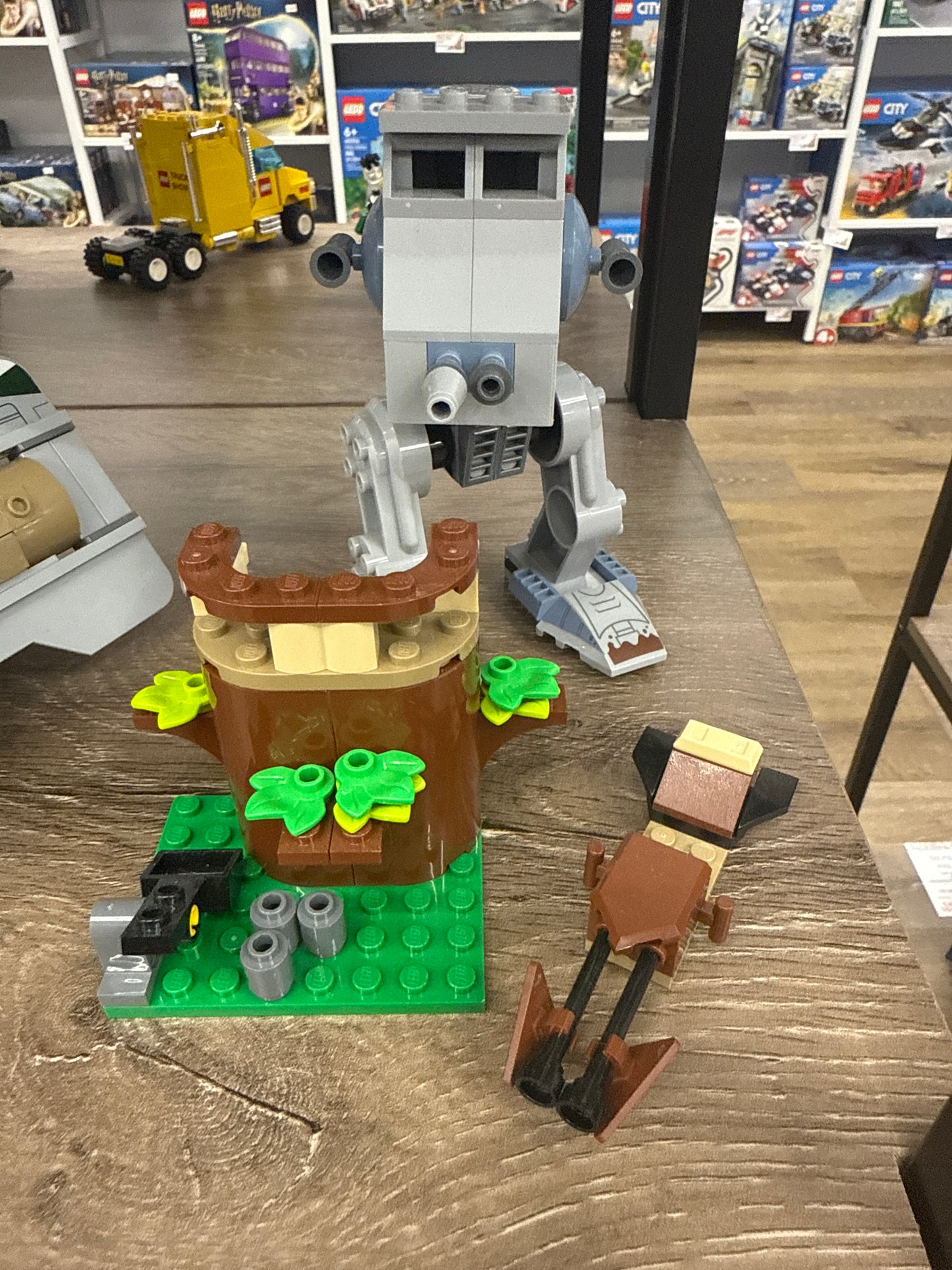 U75332 - AT-ST (No Minifigures)