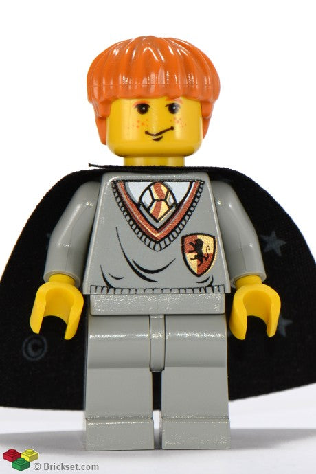 hp007 - Ron Weasley - Gryffindor Shield Torso, Black Cape with Stars
