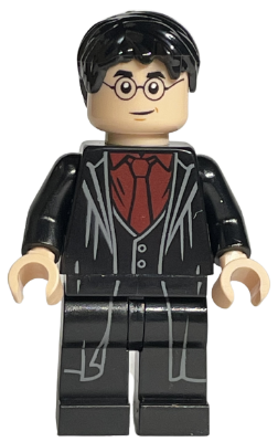hp232 - Harry Potter - Dark Red Shirt and Tie, Black Robe