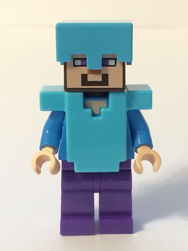 min020 - Steve - Dark Purple Legs, Medium Azure Helmet and Armor