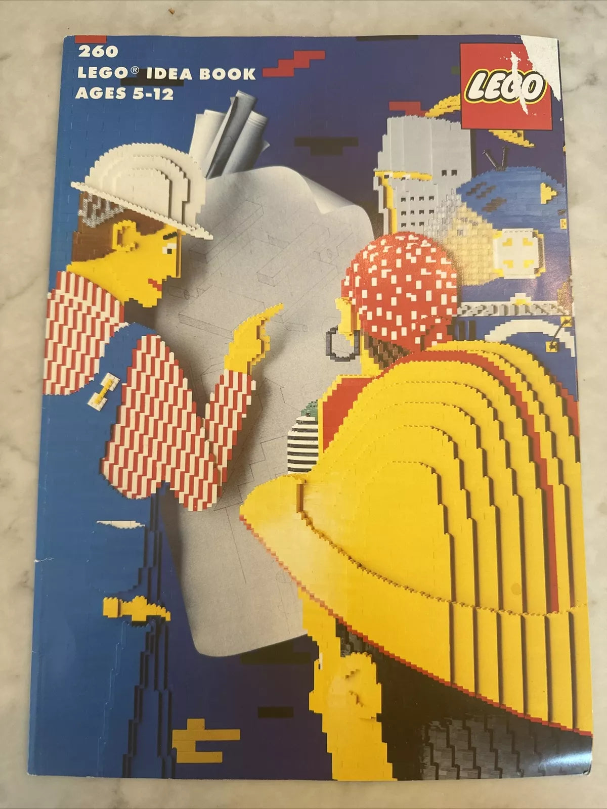 Book - 1990 - 260 Lego Idea Book