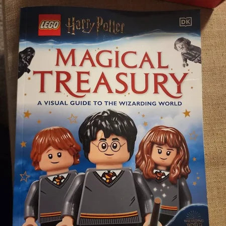 Book - Harry Potter: Magical Treasury: A Visual Guide to the Wizarding World 2021