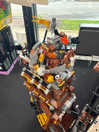 U70810 - MetalBeard's Sea Cow