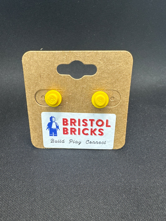 A035 - Stud Earrings, Yellow