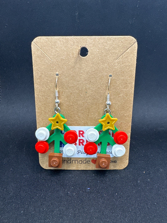 A092 - Small Christmas Tree Earrings