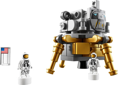 U21309 - NASA Apollo Saturn V  (Pre-Built)