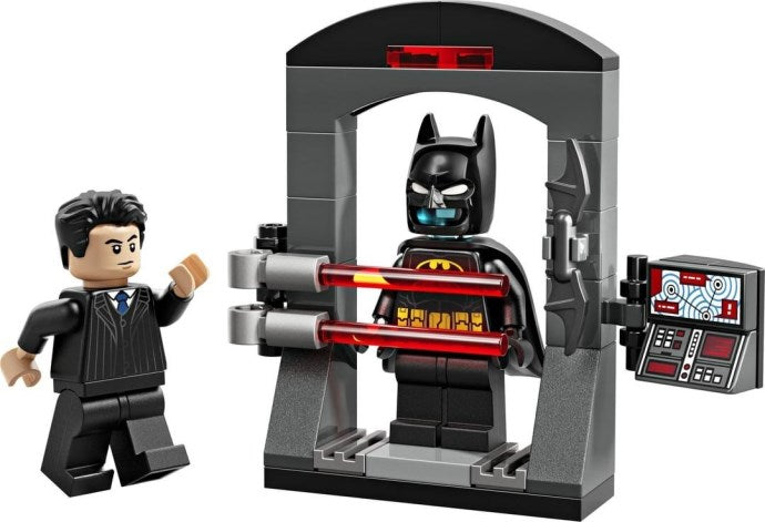 30726 - Batman™: Bruce Wayne™ and the Batsuit™ Polybag