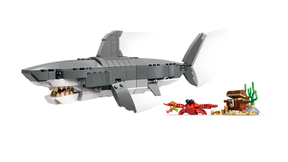 31381 - Fierce Shark with a Treasure Chest