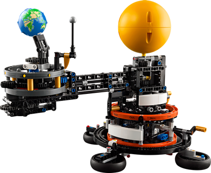 42179 - Planet Earth and Moon in Orbit