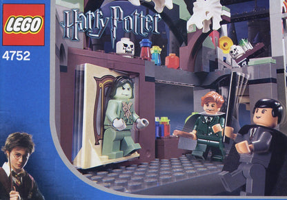 U4752 - Professor Lupin's Classroom  (Pre-Built)