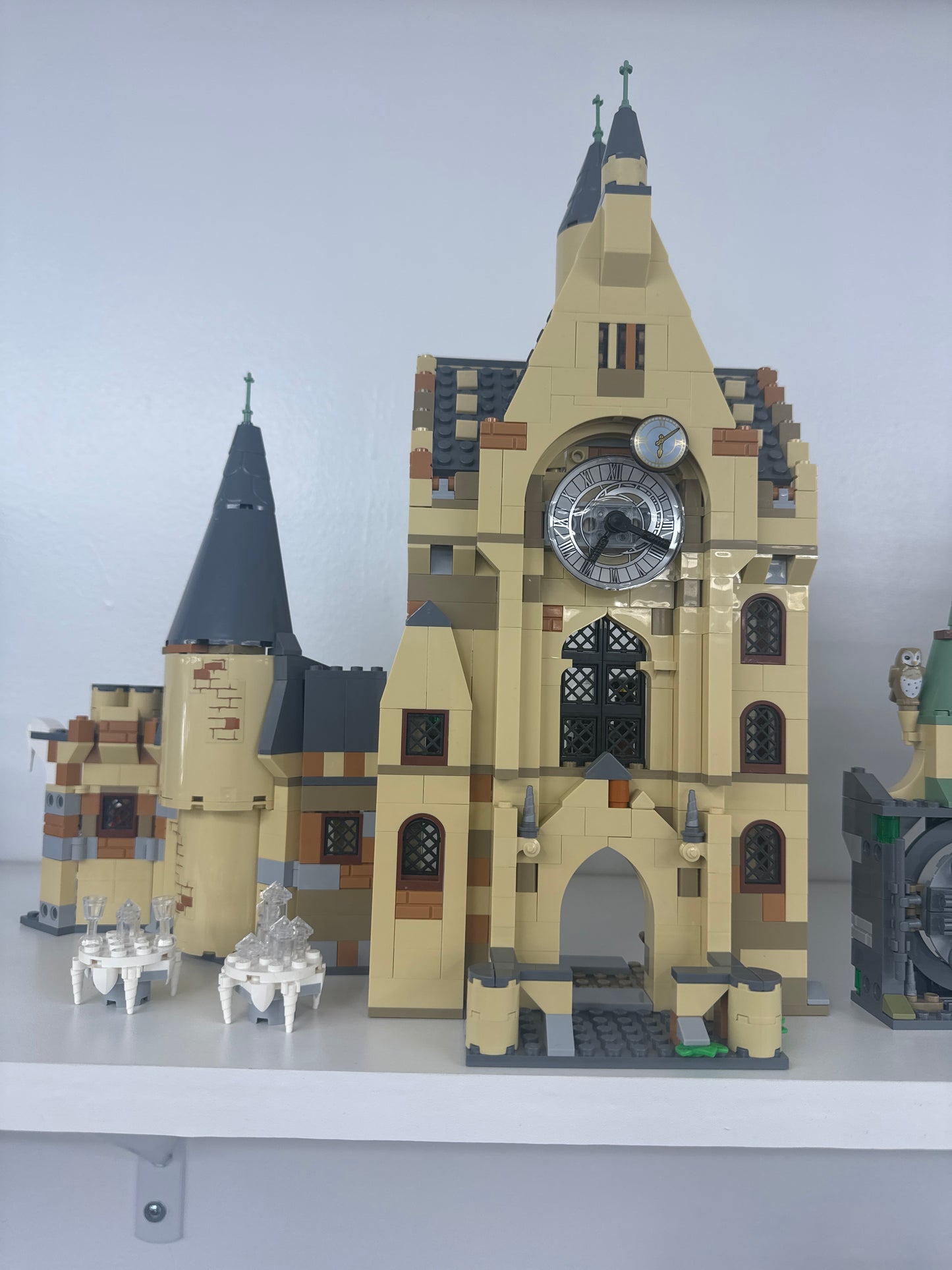 u75948 - Hogwarts Clock Tower (Pre-Built)