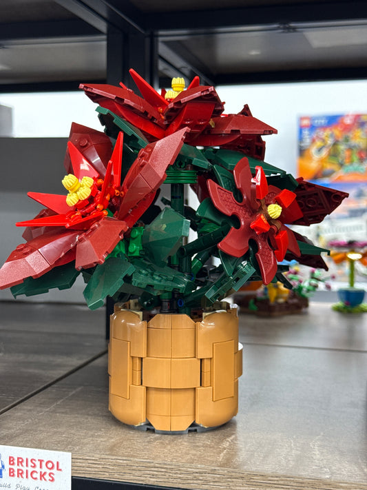 u10370 - Poinsettia (Pre-Built)