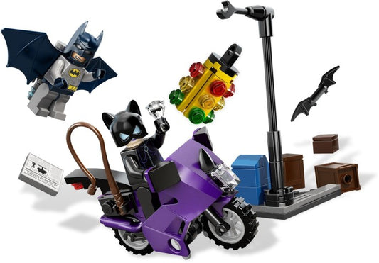 U6858 - Catwoman Catcycle City Chase  (Pre-Built)