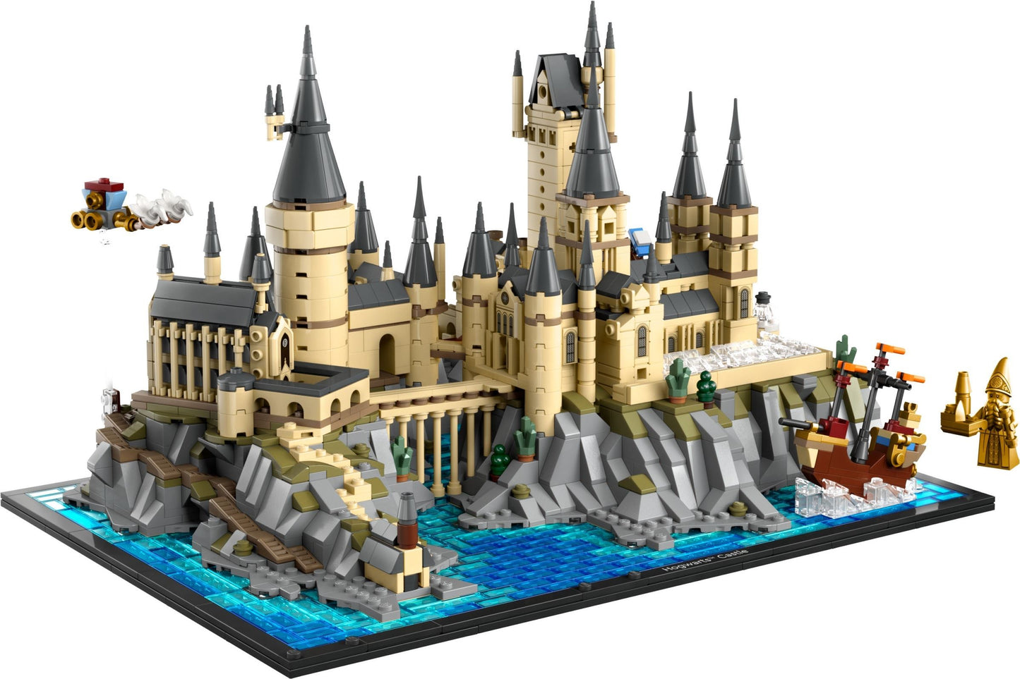 U76419 - Hogwarts Castle and Grounds