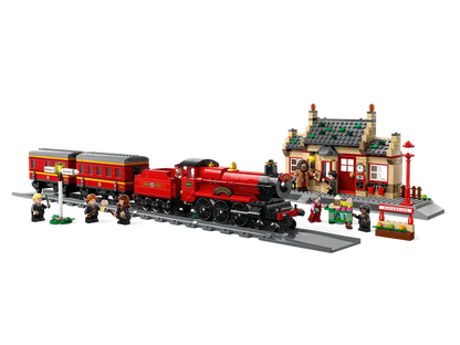 U76423 - Hogwarts Express™ & Hogsmeade™ Station