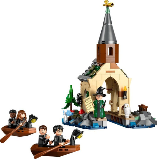 U76426 - Hogwarts Castle Boathouse
