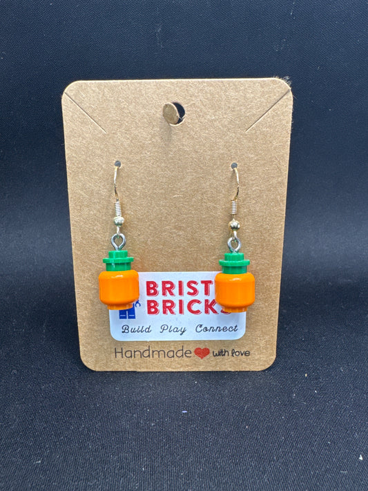 A064 - Small Pumpkin Earrings