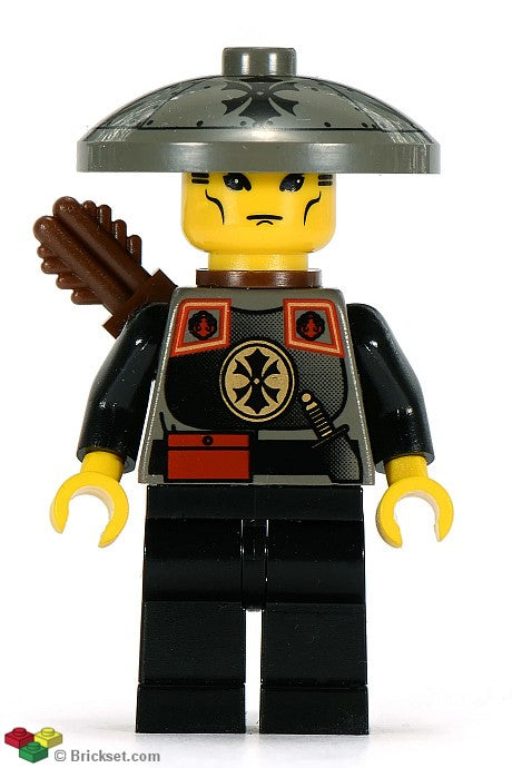 adv047 - Dragon Fortress Guard - Conical Helmet, Quiver