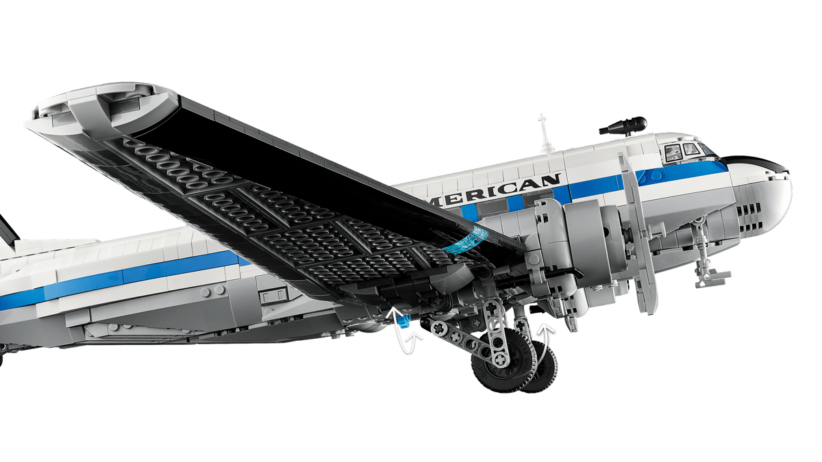11378 - Douglas™ DC-3™ PAN AM® Airliner