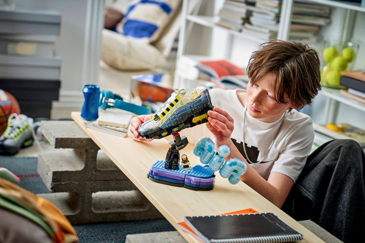 43025 - Nike Air Max 95 x LEGO® Set