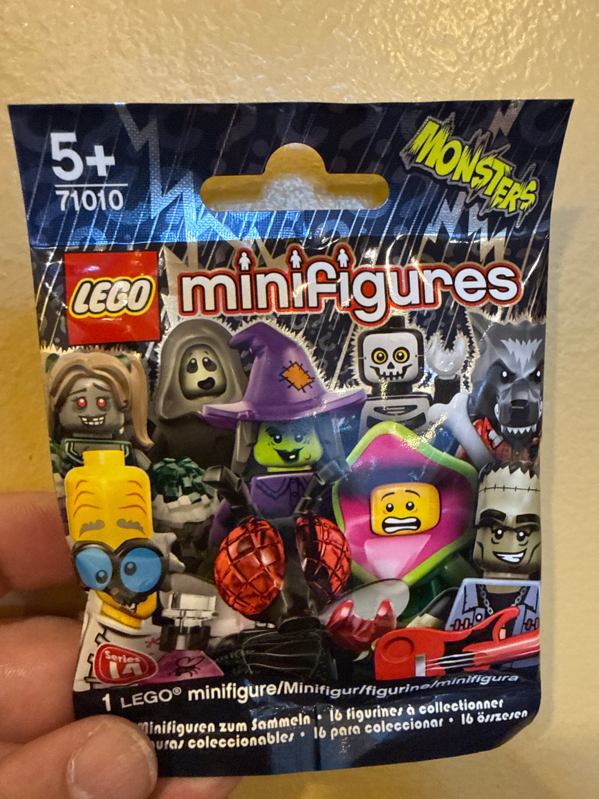 71010 - CMF Series 14 Blind Bag (Retired)