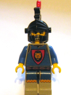 cas020 - Knights Kingdom I - King Leo, Black Dragon Helmet, Red Plume Feather Triple