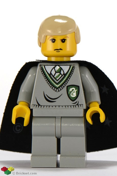 hp040 - Draco Malfoy - Slytherin Torso, Black Cape with Stars