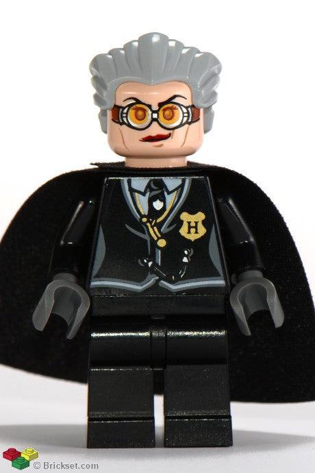 hp106 - Madam Rolanda Hooch - Black Outfit, Light Nougat Head, Starched Cape