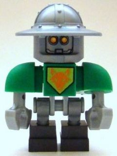 nex029 - Aaron Bot - Green Shoulders, Flat Silver Helmet